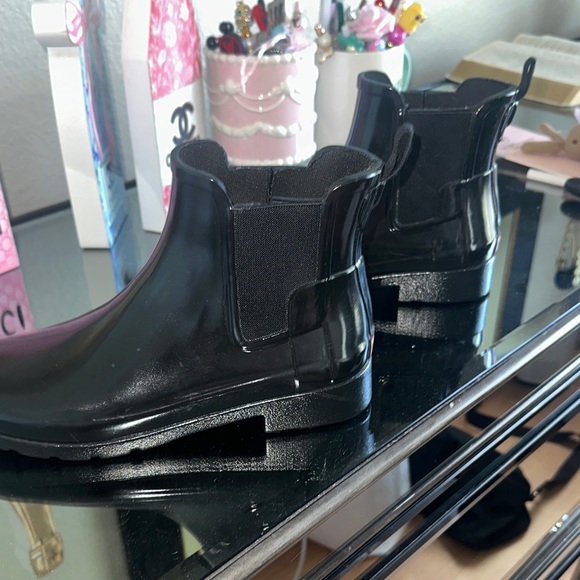 Hunter Black Women's Shoes - Picture 8 of 10